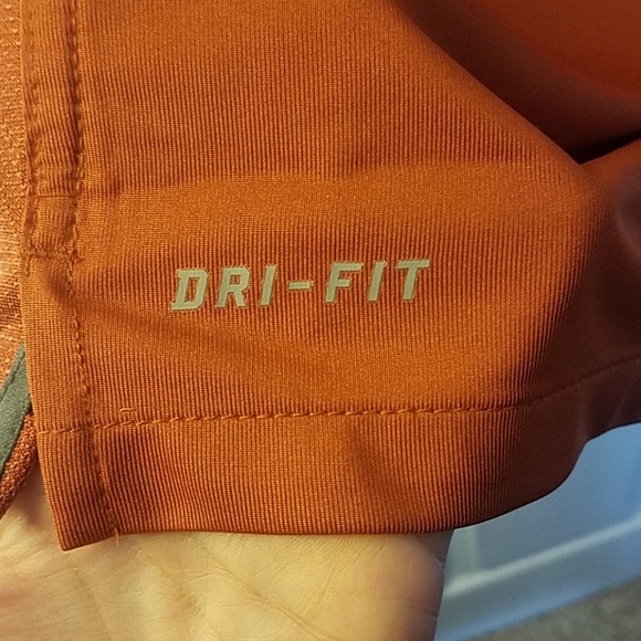 UT Nike polo. Brand new - Picture 3 of 3